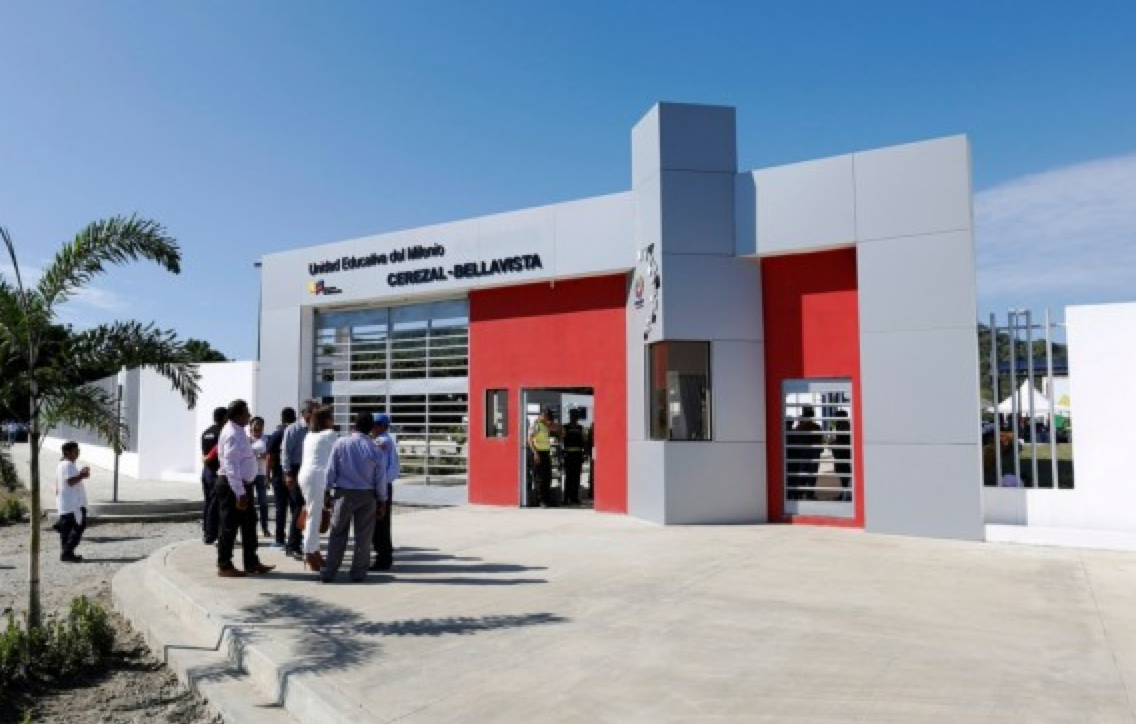 Unidad Educativa del Milenio (UEM) Cerezal Bellavista.